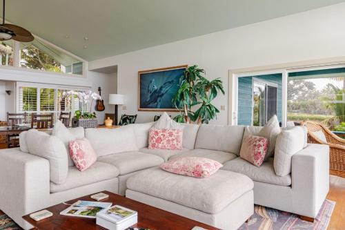 Grand Oceanfront Gated Estate on the Hamakua Coast