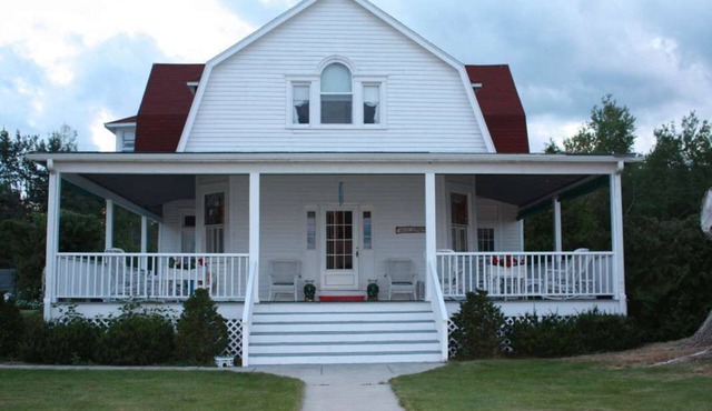 Grand Old Cottage