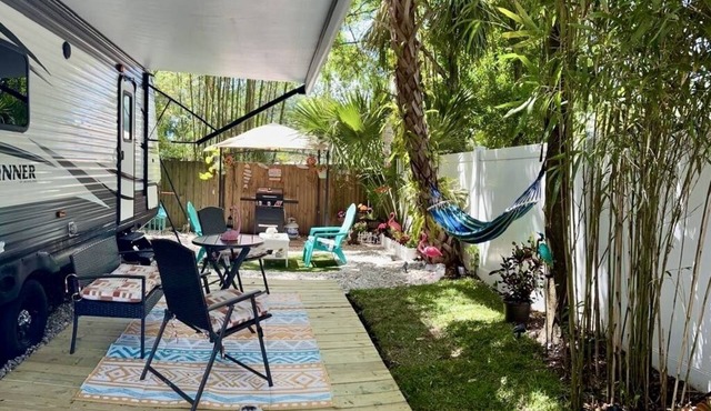Grand Paradise RV Camper near Clearwater, Indian Rocks