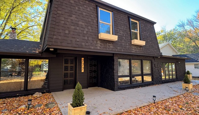 Grand Park Basecamp Sleeps 14 Sports & Family Retreat with plenty of space!