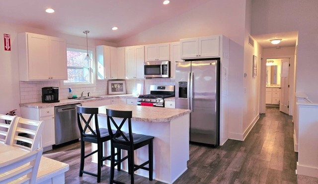 Grand Rapids Area Stay, Shopping and Entertainment