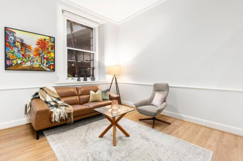 Grand Resort Apartment w Pool, Car Park on Spencer