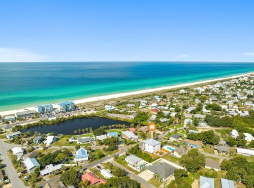 Grand Retreat I! 4BR 5BA Sleeps 15! Private Pool! Luxury and comfort await!