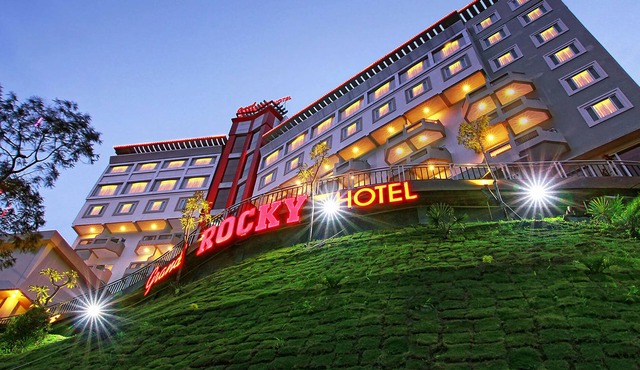 Grand Rocky Hotel