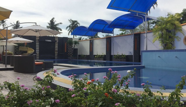 Grand Sari Hotel