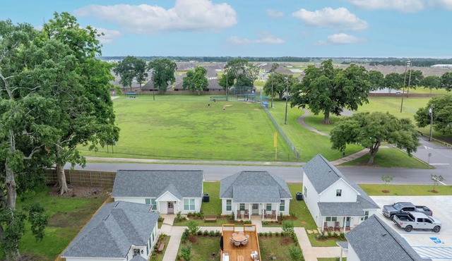 Grand Slam Cottage Next to Sports Complex & Foster Park