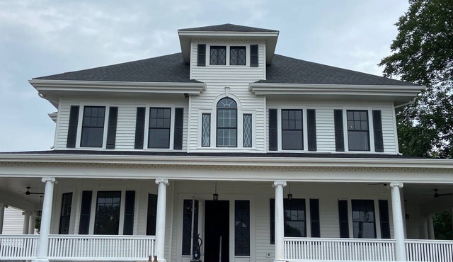 Grand Southern Elegance near Downtown Pickens
