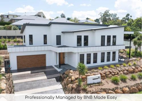 Grand Stirling - Elite Escape, Unparalleled Luxury