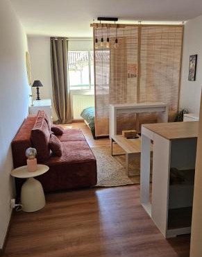 Grand studio au coeur de Nîmes