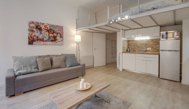 Grand studio mezzanine/Proche port/Clim/Wi-Fi