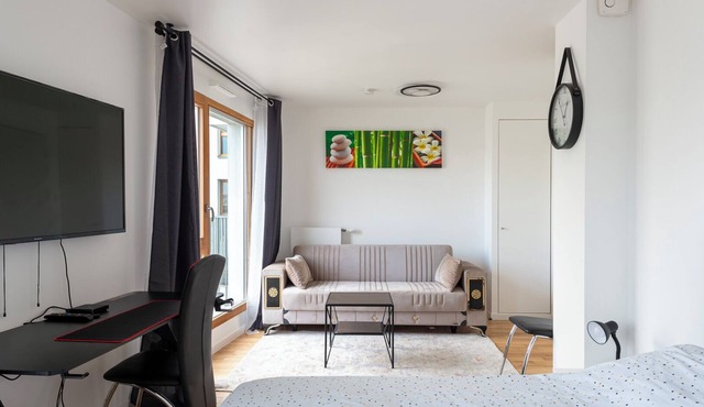 Grand Studio paris la Villette 19th arrondissement