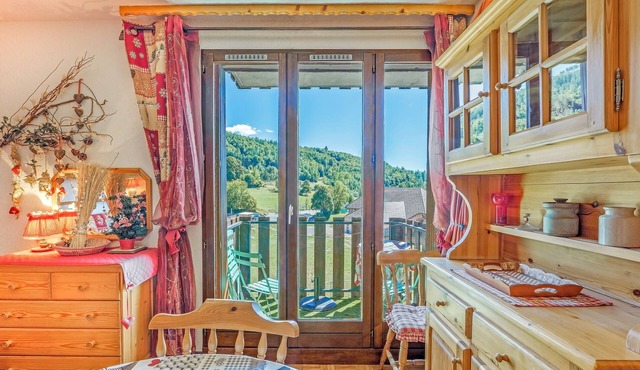 Grand studio terrasse plein sud vue station