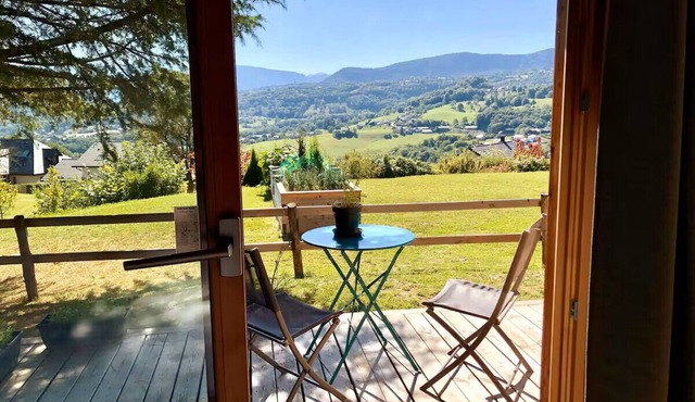 Grand studio vue montagne entrée parc chartreuse