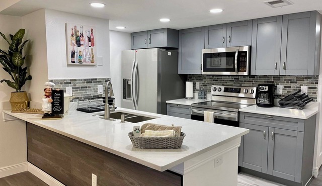Grand Superior Bay 3BR Condo Near Disney