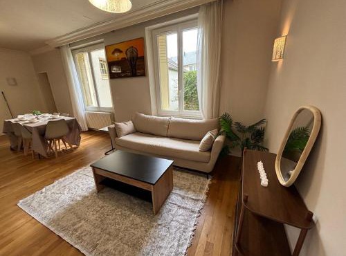 Grand T3 90m2 Haussmanien avec suite en centre ville et parking TOUT inclus