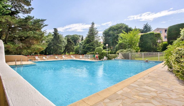 Grand T3 résidence de standing - piscine & tennis