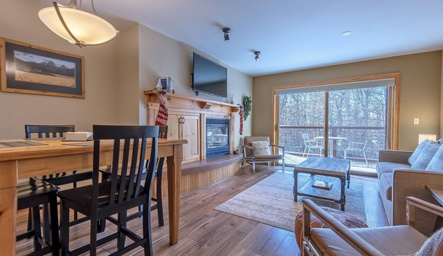 Grand Teton & Yellowstone Parks! New Updates! Hot tubs & Gym! Super Clean!