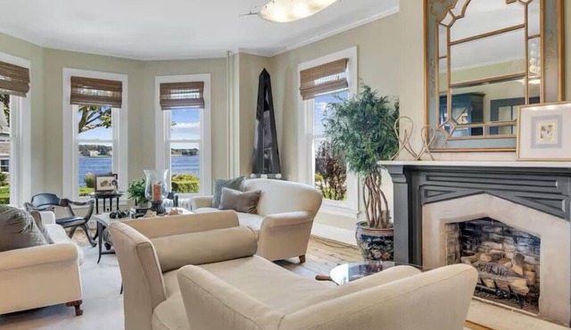 Grand Victorian on the Thames