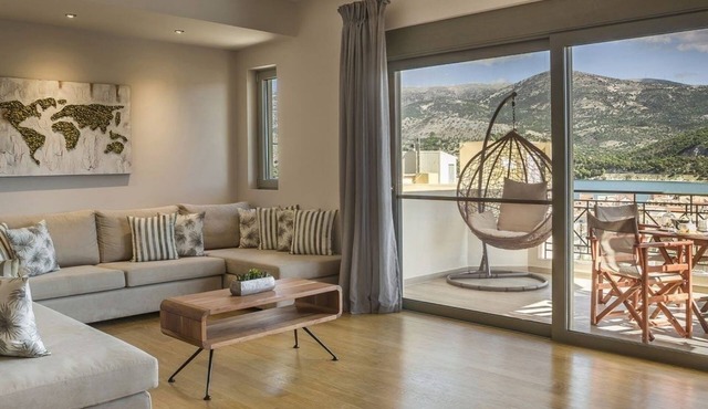 Grand View Maisonette