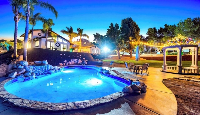 Grand Vista 4BR Villa | Near Legoland CA