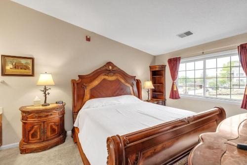 Grand Wood Suites - 3rd Floor Front Side Corner Penthouse Suite 304