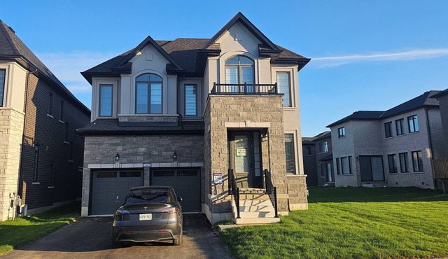 Grand Woodstock Luxe House ~ 4BR