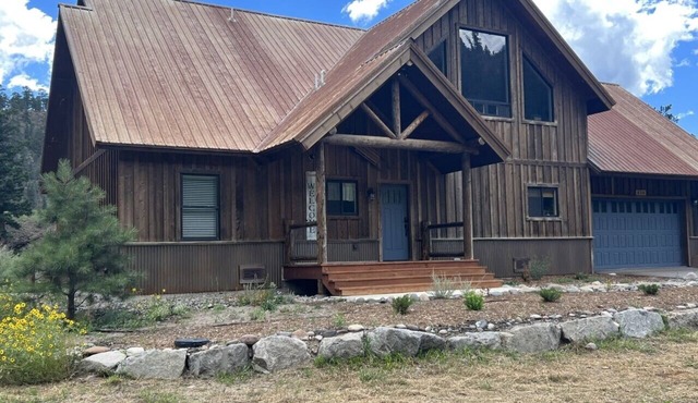 Grande Bluff- River Front Mountain Home