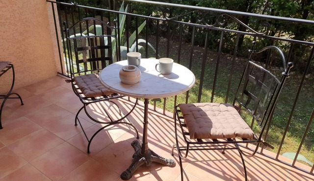 Grande Chambre D'hôtes Avec Terrasse au Calme. Animaux de Compagnie Acceptés