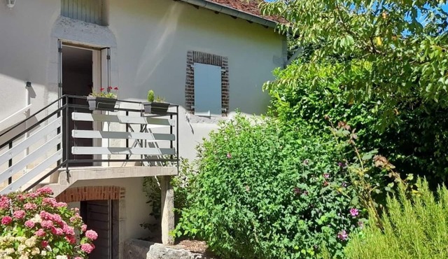 Grande Chambre D'hôte Avec Coin Cuisine. Idéal Pour Couple Avec Enfants