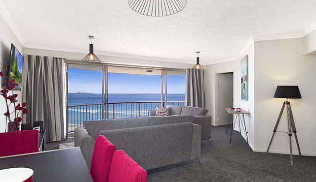 Grande Corniche U17 - Panoramic Kirra Hill