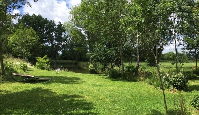 Grande Chambre Avec Sanitaires Privés et Accès Extérieur Direct
