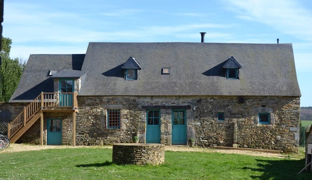 Grande Grange Bretonne, Piscine Chauffée et Tennis