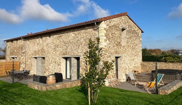 Grande grange rénovée avec jardin et spa proche de Nantes - FR-1-306-1234
