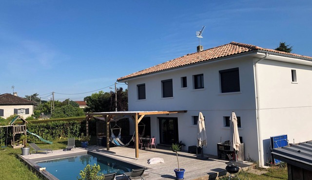 Grande Maison Avec Piscine