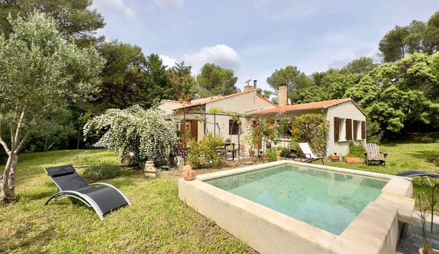 Grande Maison de Caractère en Plein Coeur de la Provence