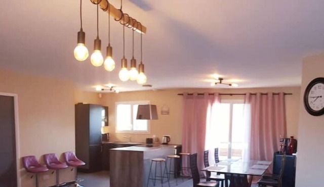 Grande Maison Près Bordeaux, Parking Gratuit