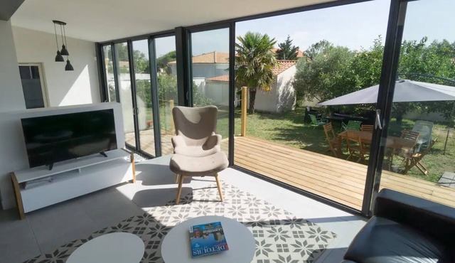 Grande Maison Pour 11 Personnes Avec Piscine, à 200m de la Plage !