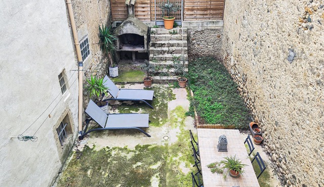 GRANDE MAISON DE VILLAGE