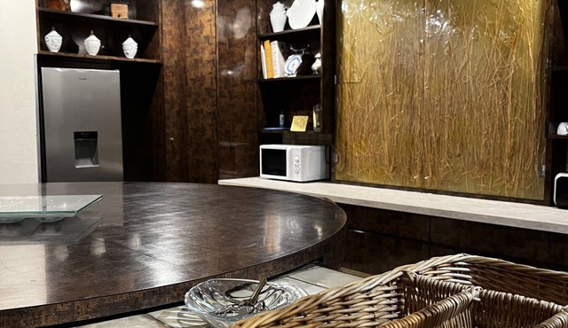 Grande Maison à Paris ou Tout Comme