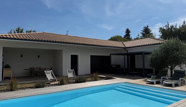 Grande Maison Avec Piscine Privée Perigueux