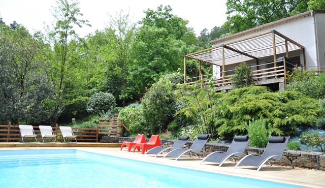 Grande Maison Avec Piscine au Cœur des Gorges de L'ardèche