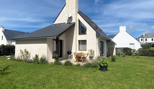 Grande Maison Bord de mer Lumineuse et Calme à 50M Superbe Plage