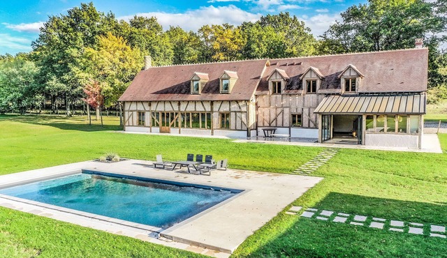 Grande Maison Dans une Propriété Arborée