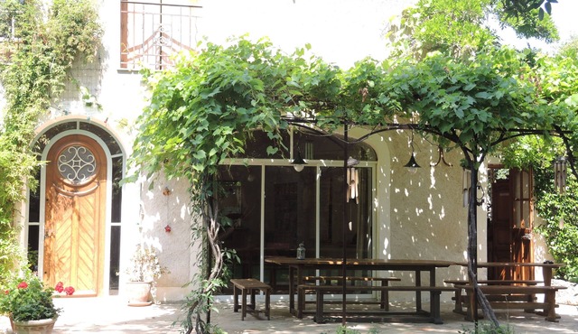 Grande Maison de Charme Avec Jardin et Terrasses en Languedoc