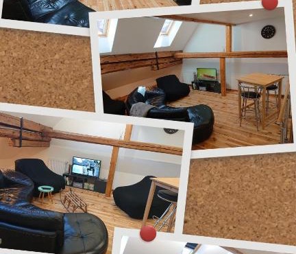 Grande maison de ville rénovée,au cœur du village