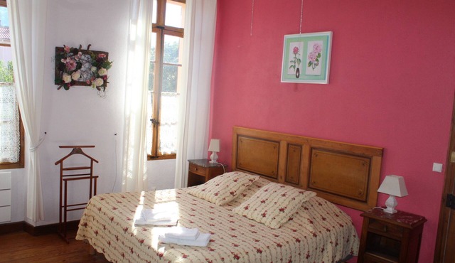 Grande Maison de Ville Avec Jardin et Parking Privé; Idéale Pour Grande Famille