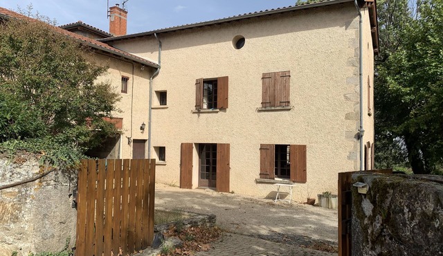 Grande Maison Familiale 18kms de Lyon ,cheminée ,piscine Grand Parc