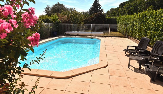 Grande Maison Familiale - Calme Absolu - Espaces Prives - Piscine - Spa