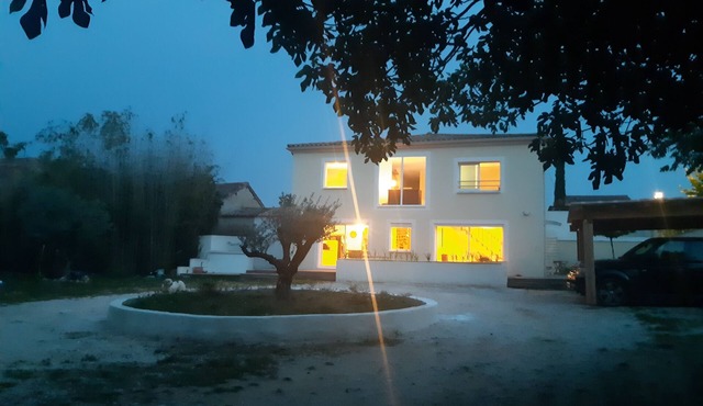 Grande Maison Familiale Avec Piscine Proche Avignon