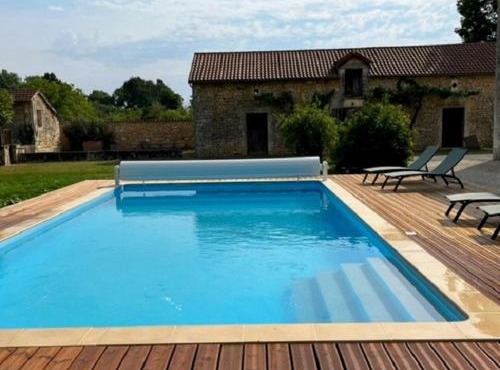 Grande maison rénovée avec piscine privée et parc, idéale pour vacances en famille en Dordogne - FR-1-616-216